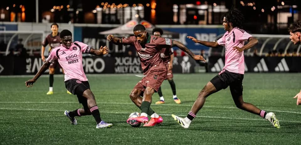 Players competing during Inter Miami II match