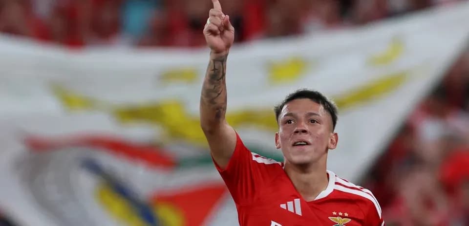 Benfica player celebrating during Europa League match
