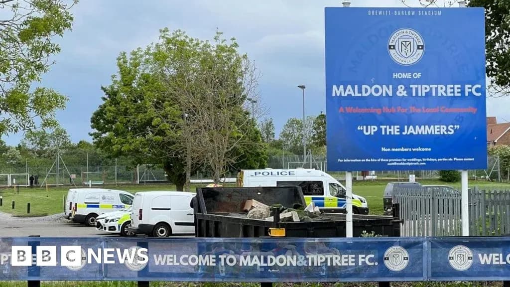 Sign for Maldon & Tiptree FC outside stadium