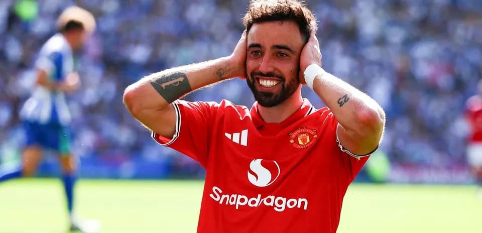 Bruno Fernandes celebrating after scoring for Manchester United