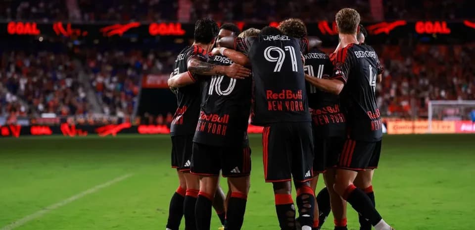 New York Red Bulls celebrating a goal