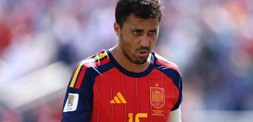 Player in Spain jersey walking on the field