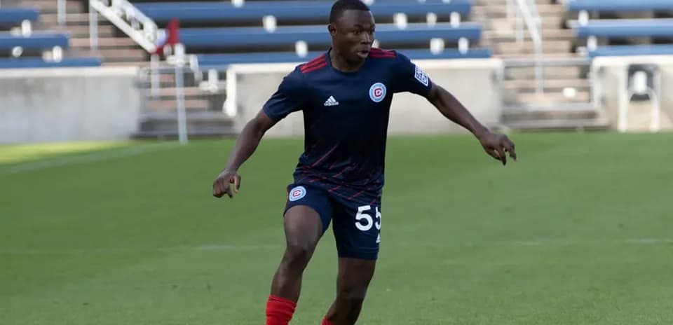 Chicago Fire II player dribbling the ball
