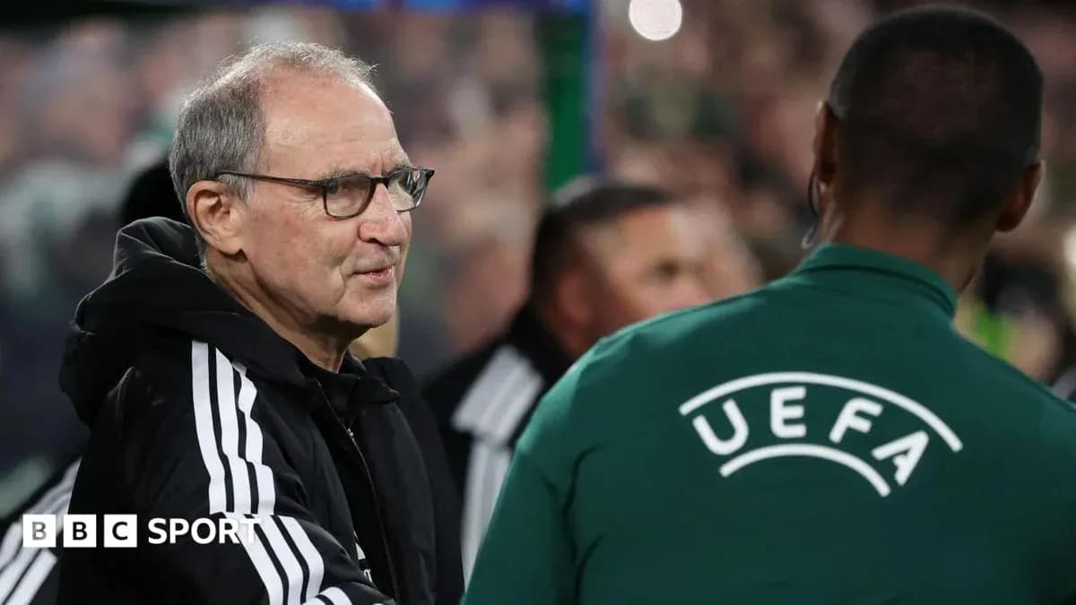 Coach greeting referee before the match
