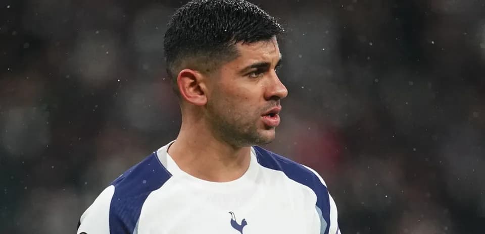 Player in Tottenham jersey during match