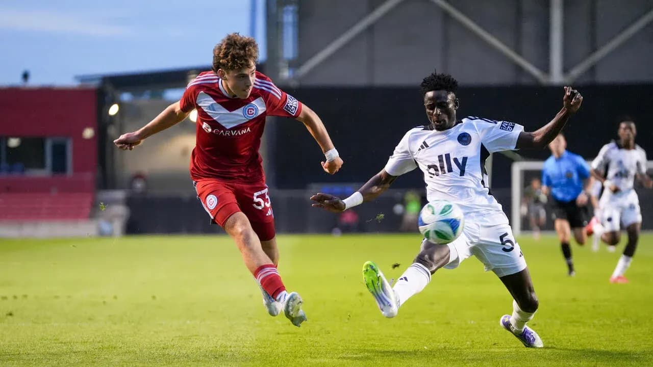 Crown Legacy player challenges Chicago Fire II opponent