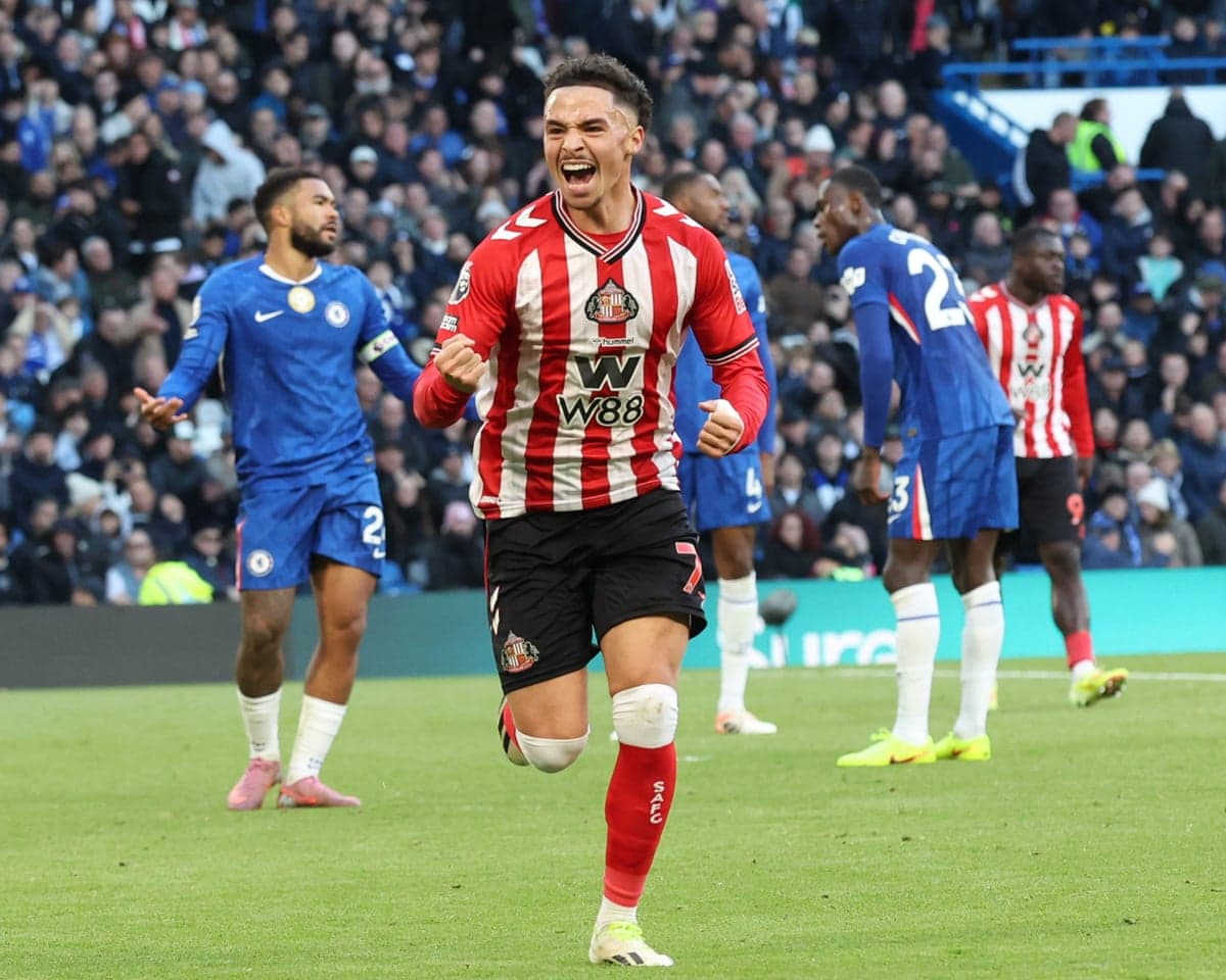 Sunderland player celebrating goal against Chelsea