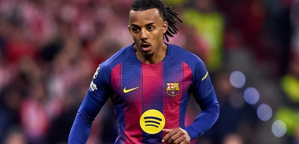 Player in Barcelona kit running during match