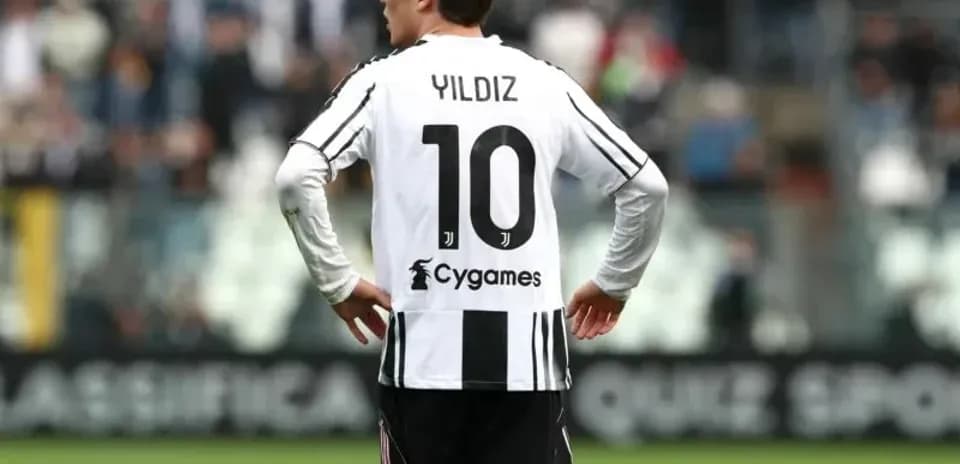 Player Yildiz wearing number 10 jersey on field