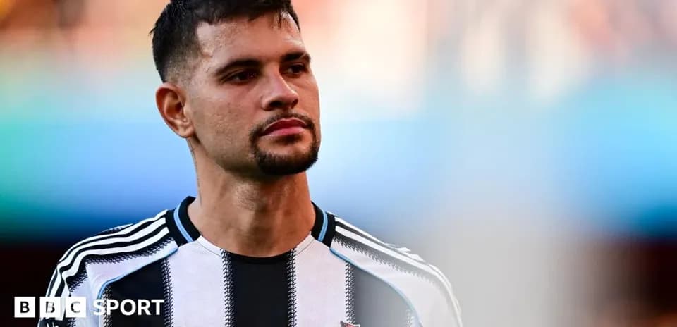 Player in Newcastle United jersey during match