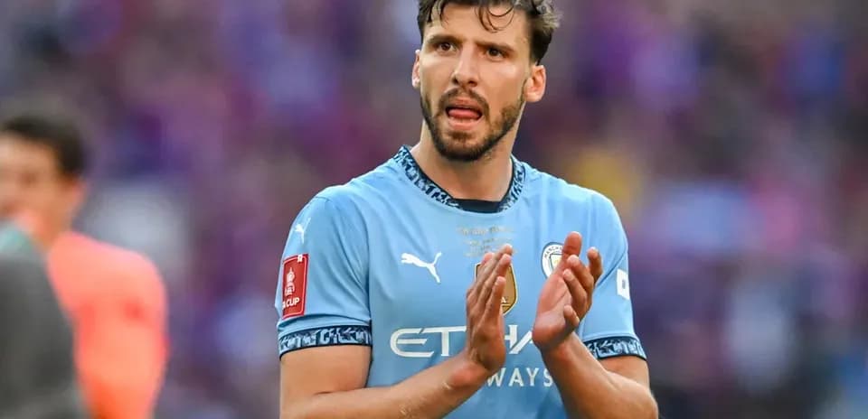 Player applauding after the match in blue jersey