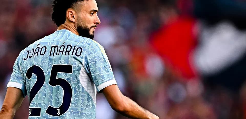 Football player João Mário wearing jersey number 25