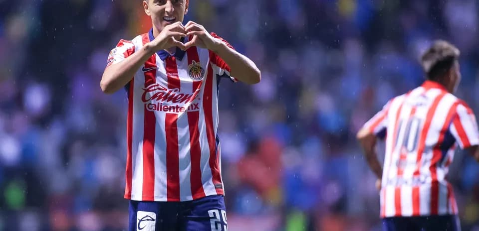 Player celebrating during Atletico San Luis match