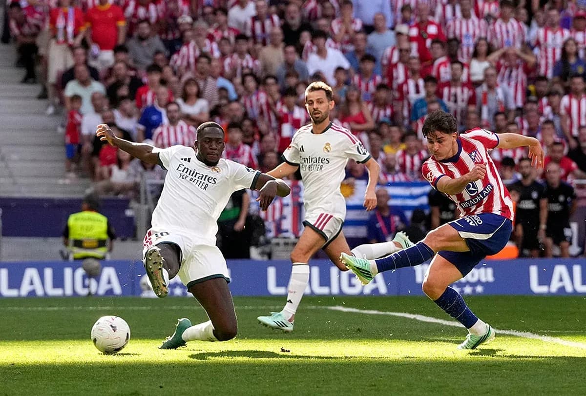 Atletico Madrid player shooting during La Liga match