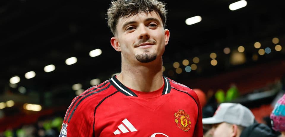 Sydney FC Signs Manchester United Defender James Overy with Eye on Socceroos Future