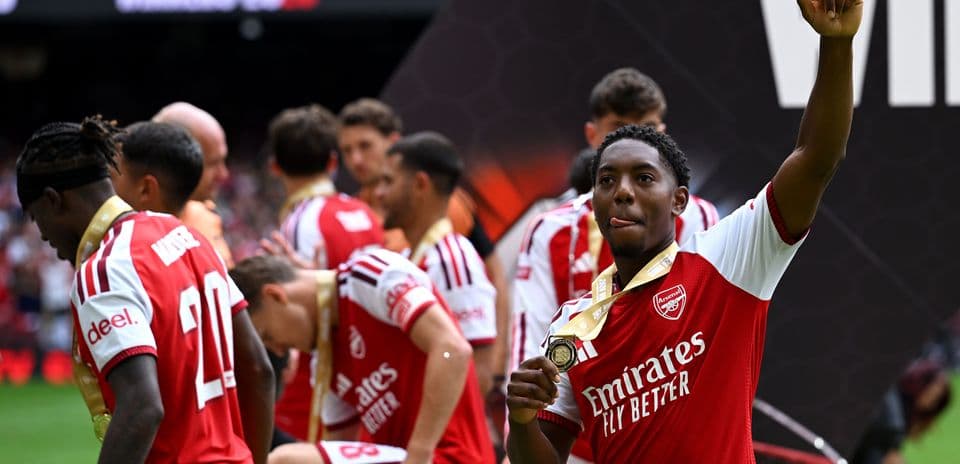 Alan Pardew Sees Arsenal Clearly Ahead of Premier League Rivals After Community Shield Win