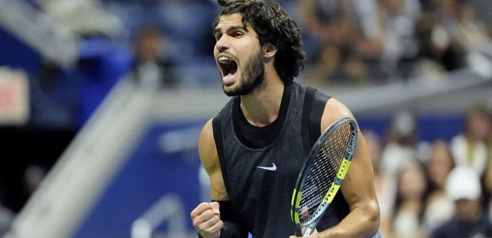 Carlos Alcaraz Urges Tennis Tournaments to Avoid Late-Night Matches