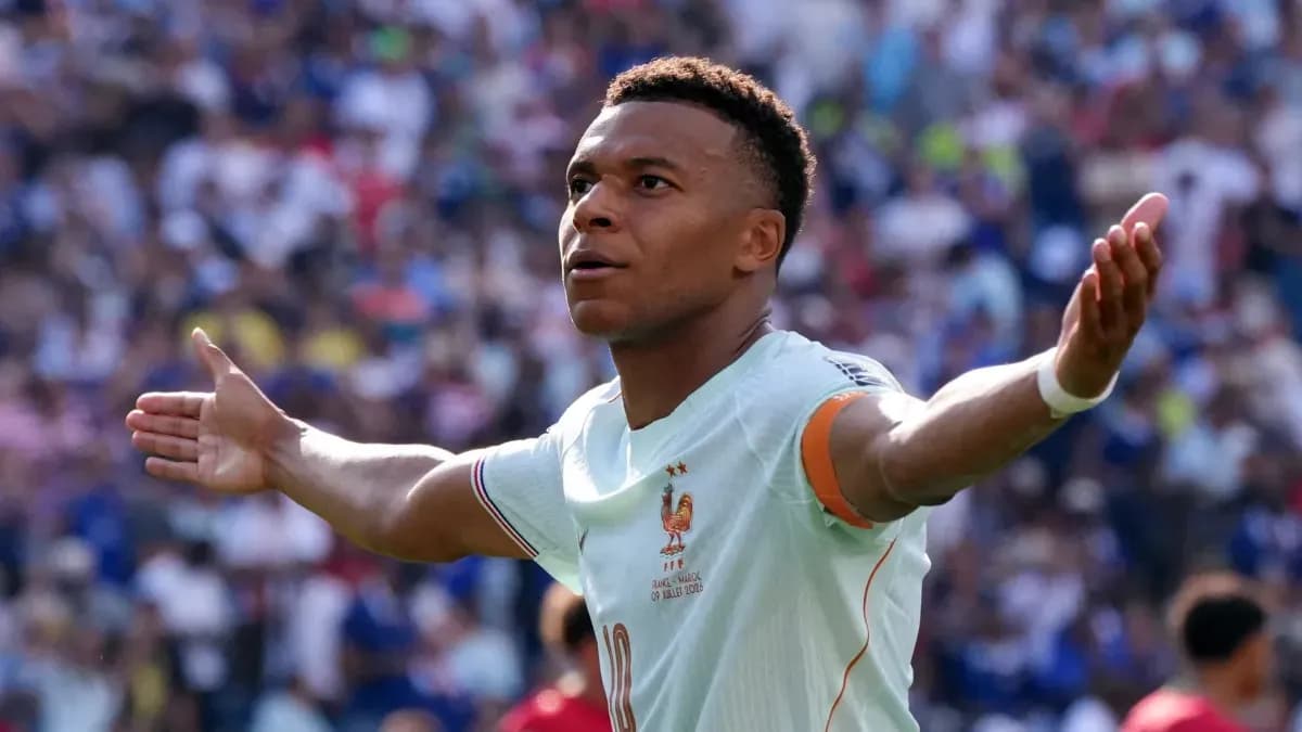 Kylian Mbappe's Speed Compared to NFL Stars and World Cup Rivals
