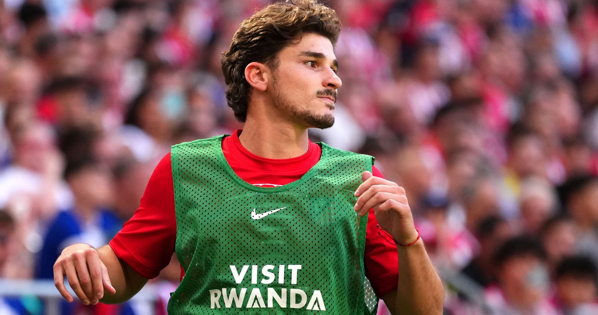 Alan Shearer Backs Arsenal to Sign Julian Alvarez and Strengthen Premier League Title Bid