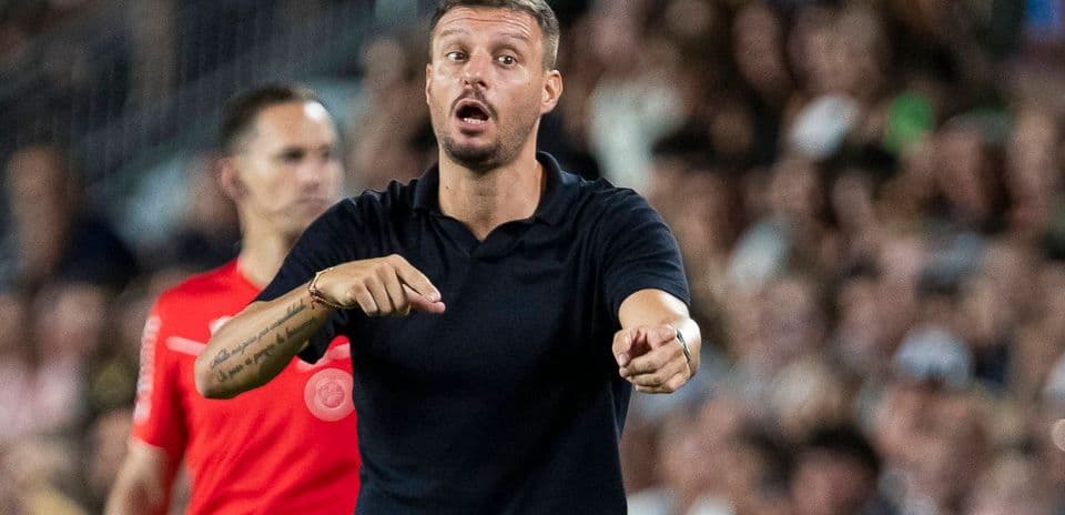 Martin Anselmi's Bold Possession Strategy for Elche Against Real Madrid