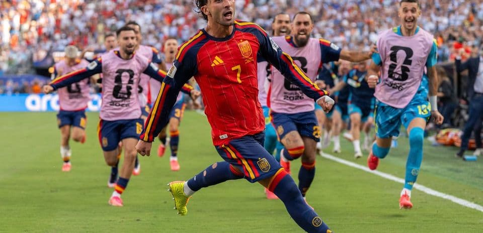 Liverpool Eyes Signing Spain's World Cup Winner Ferran Torres as Barcelona Contract Nears End