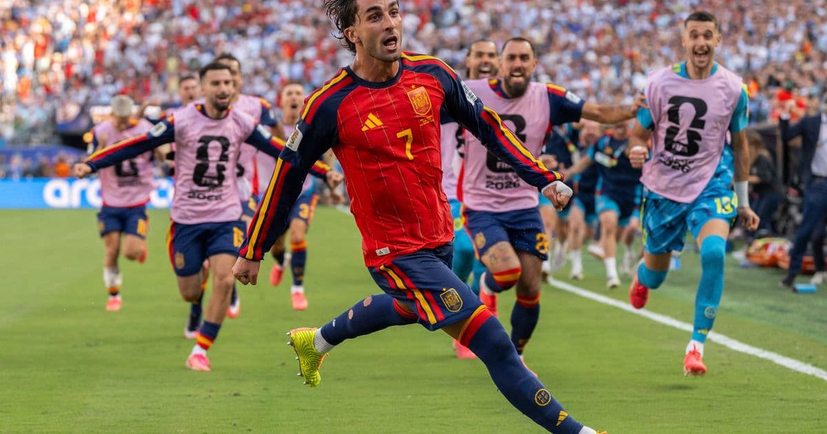 Liverpool Eyes Signing Spain's World Cup Winner Ferran Torres as Barcelona Contract Nears End