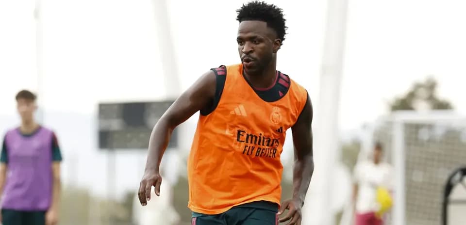 Vinicius Junior Resumes Training at Real Madrid Amid Contract Talks and Arsenal Interest
