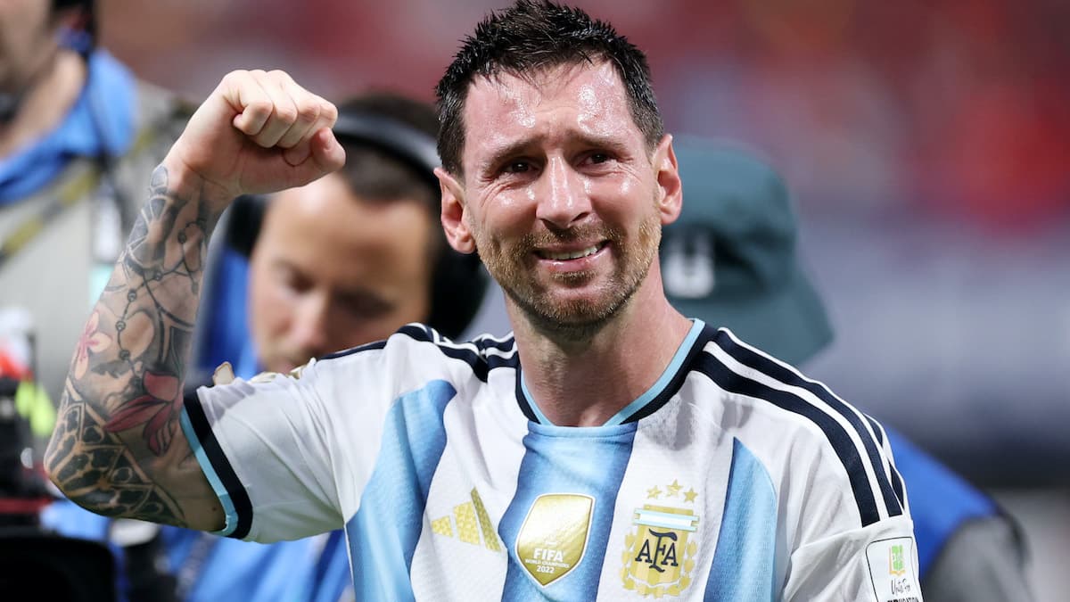 Argentina’s Late Surge Shocks England, Sets Up World Cup Final Against Spain