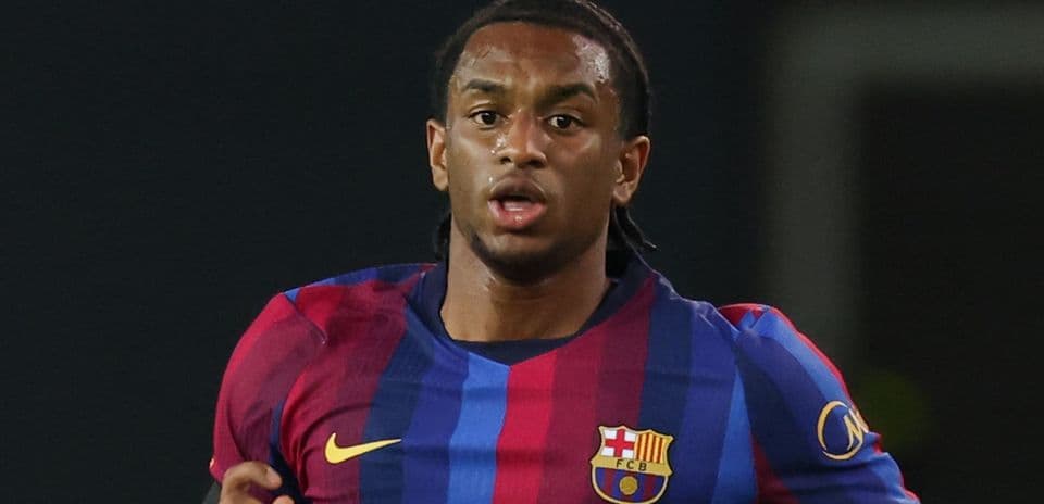 Manchester United Make Last-Minute Move for Barcelona's Alejandro Balde