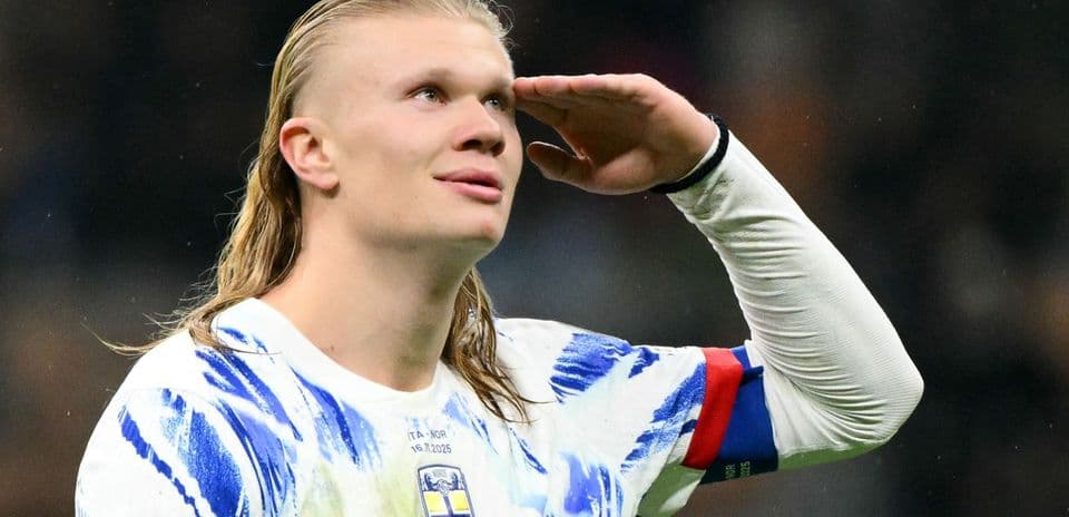 Colin Hendry Struggles to Find an Answer for Stopping Erling Haaland’s Dominance