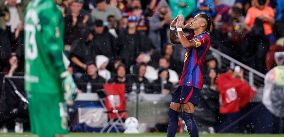 Raphinha’s Hat-Trick Fuels Barcelona’s Dominant 7-2 Win Over Racing Santander
