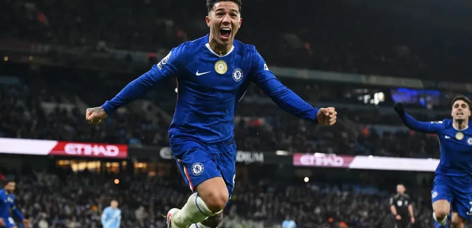 Chelsea Sets £120m Transfer Deadline for Enzo Fernandez Amid Manchester City Interest