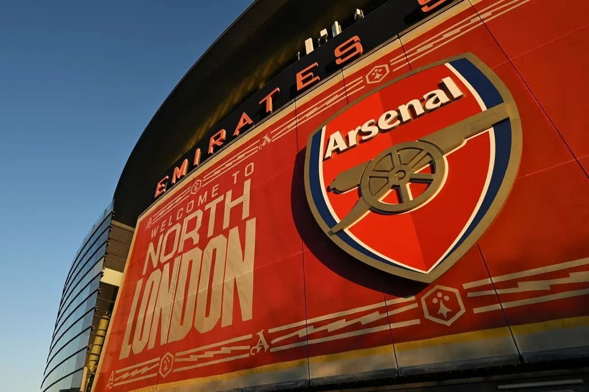 Emirates Stadium exterior featuring Arsenal logo Emirates Stadium exterior featuring Arsenal logo