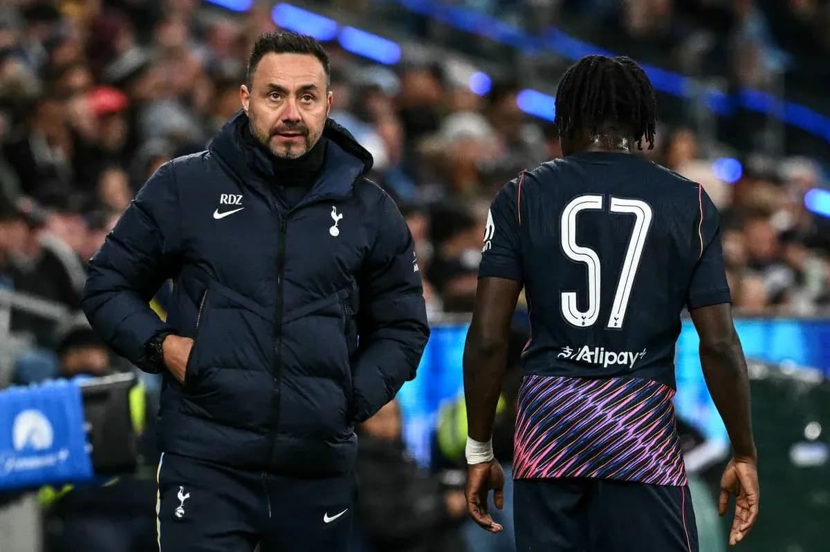 Tottenham manager and player during match interaction Tottenham manager and player during match interaction