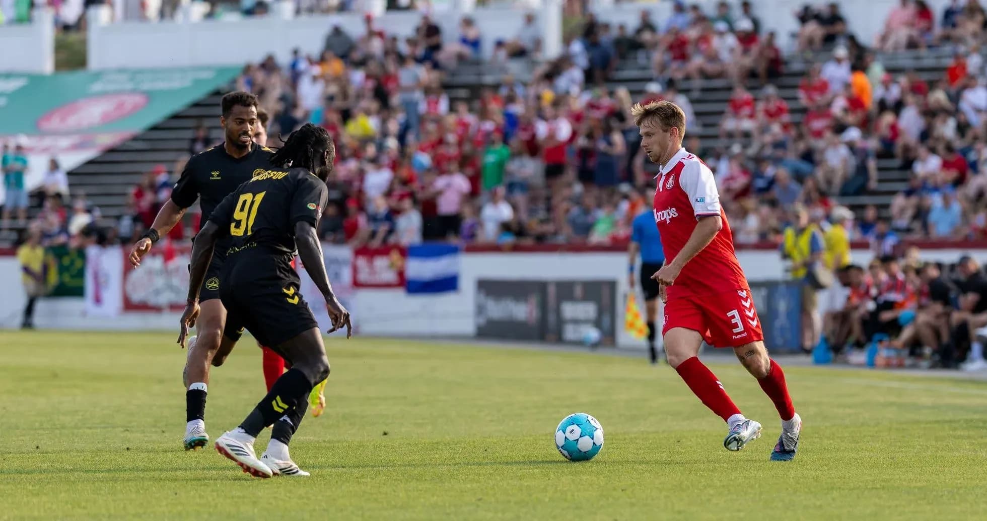 Charleston Battery player dribbling against FC Tulsa Charleston Battery player dribbling against FC Tulsa