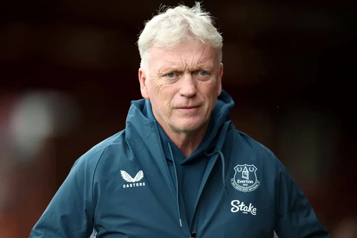 Manager wearing Everton jacket during match preparation Manager wearing Everton jacket during match preparation