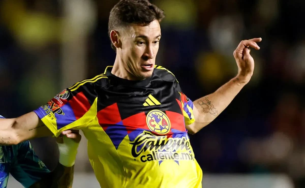 Player in Club America jersey during Liga MX match Player in Club America jersey during Liga MX match