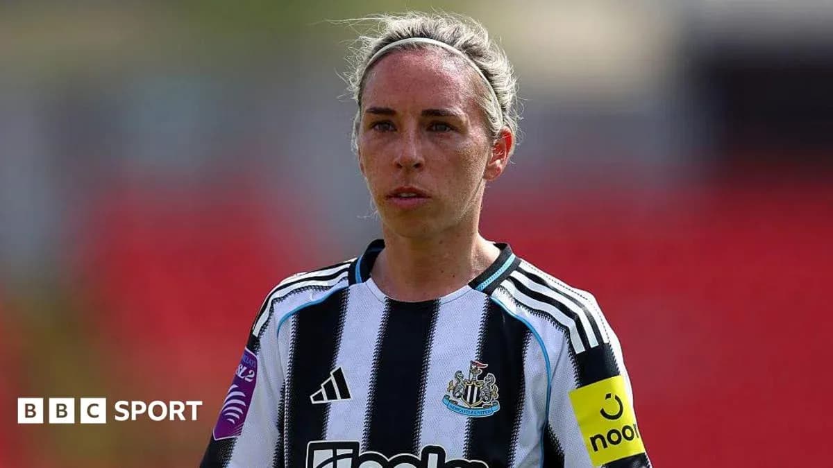 Female football player wearing Newcastle United kit Female football player wearing Newcastle United kit