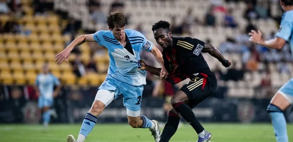 Atlanta United II player challenges Chattanooga opponent Atlanta United II player challenges Chattanooga opponent