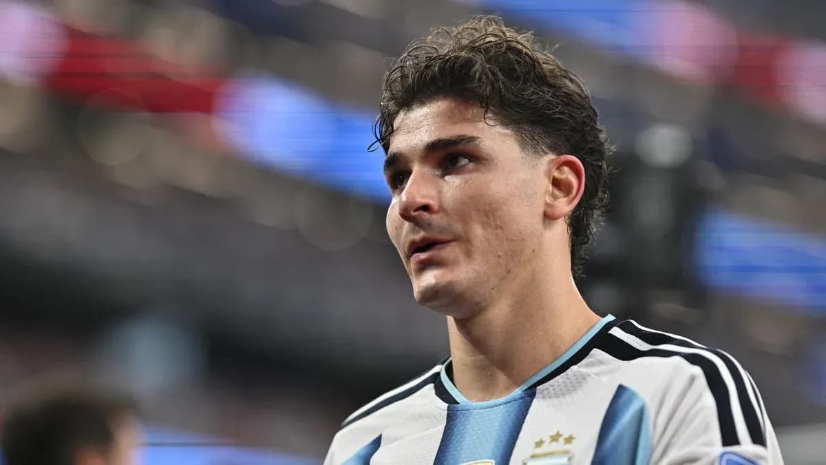 Argentinian player in national team jersey during match Argentinian player in national team jersey during match