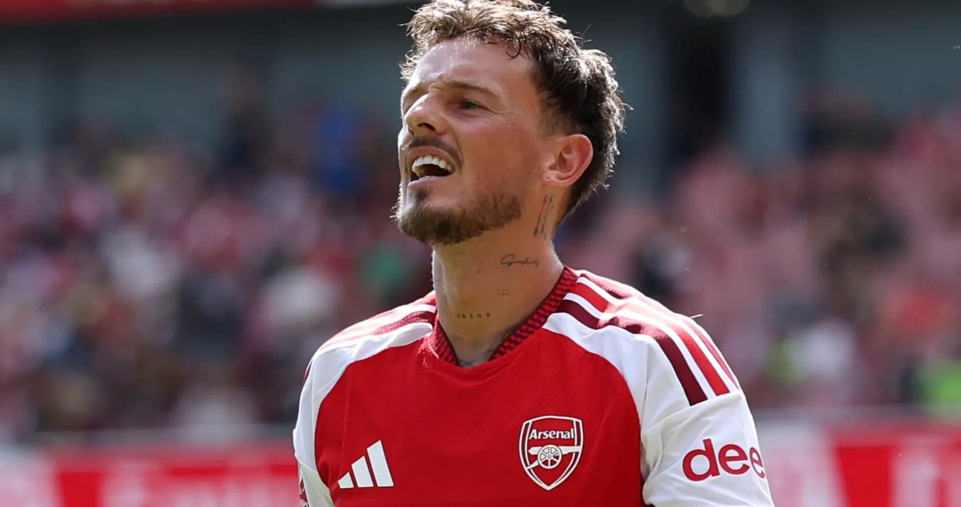 Player in Arsenal kit during a match Player in Arsenal kit during a match