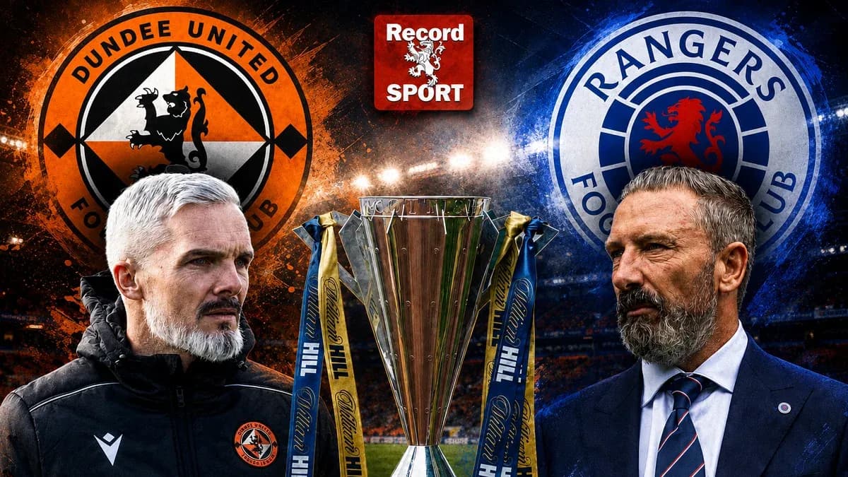Coaches of Dundee United and Rangers with trophy Coaches of Dundee United and Rangers with trophy