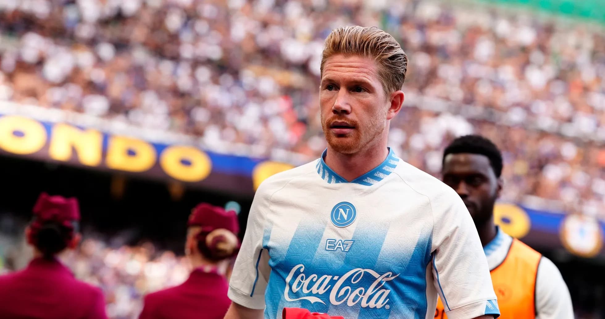 Player entering the field wearing Napoli kit Player entering the field wearing Napoli kit