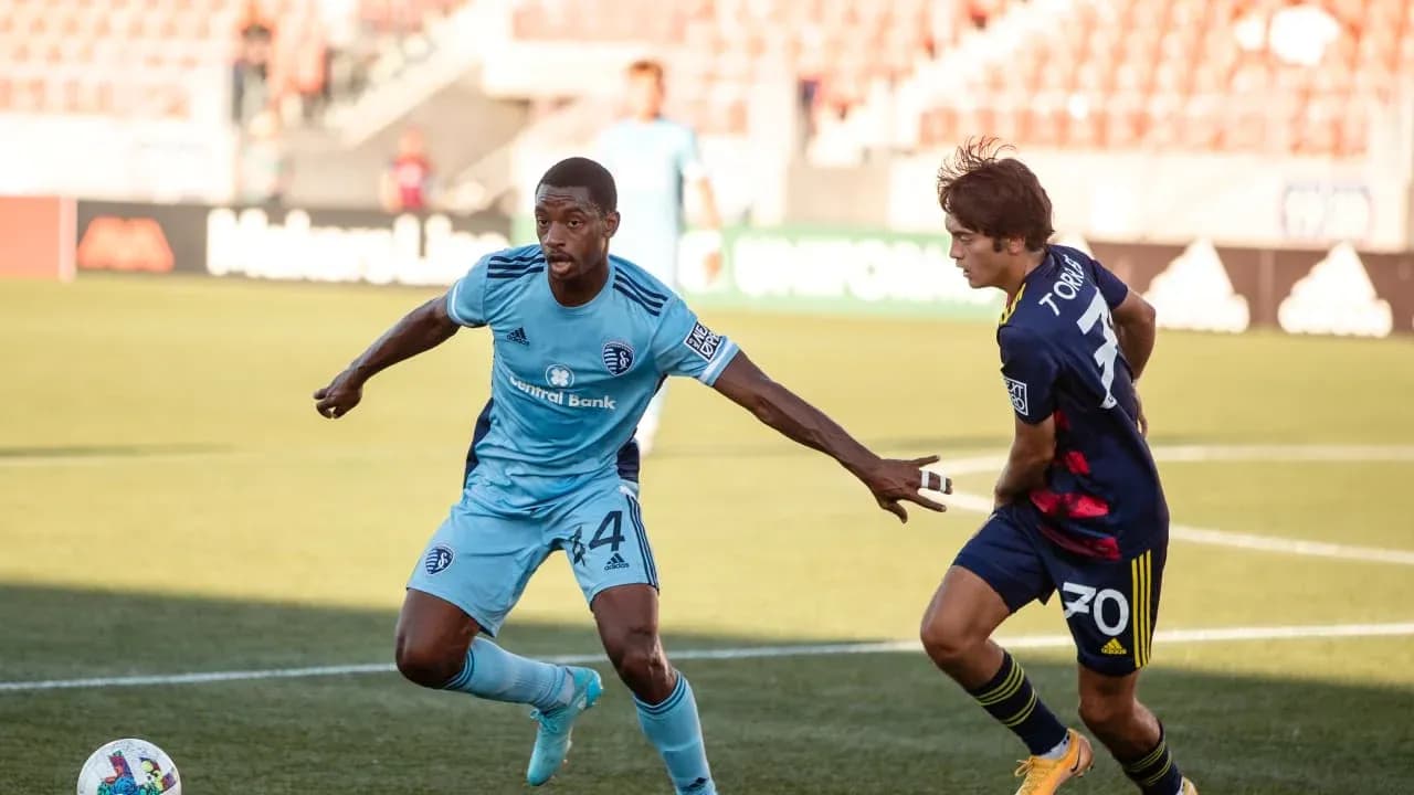 Players competing during Real Monarchs match Players competing during Real Monarchs match
