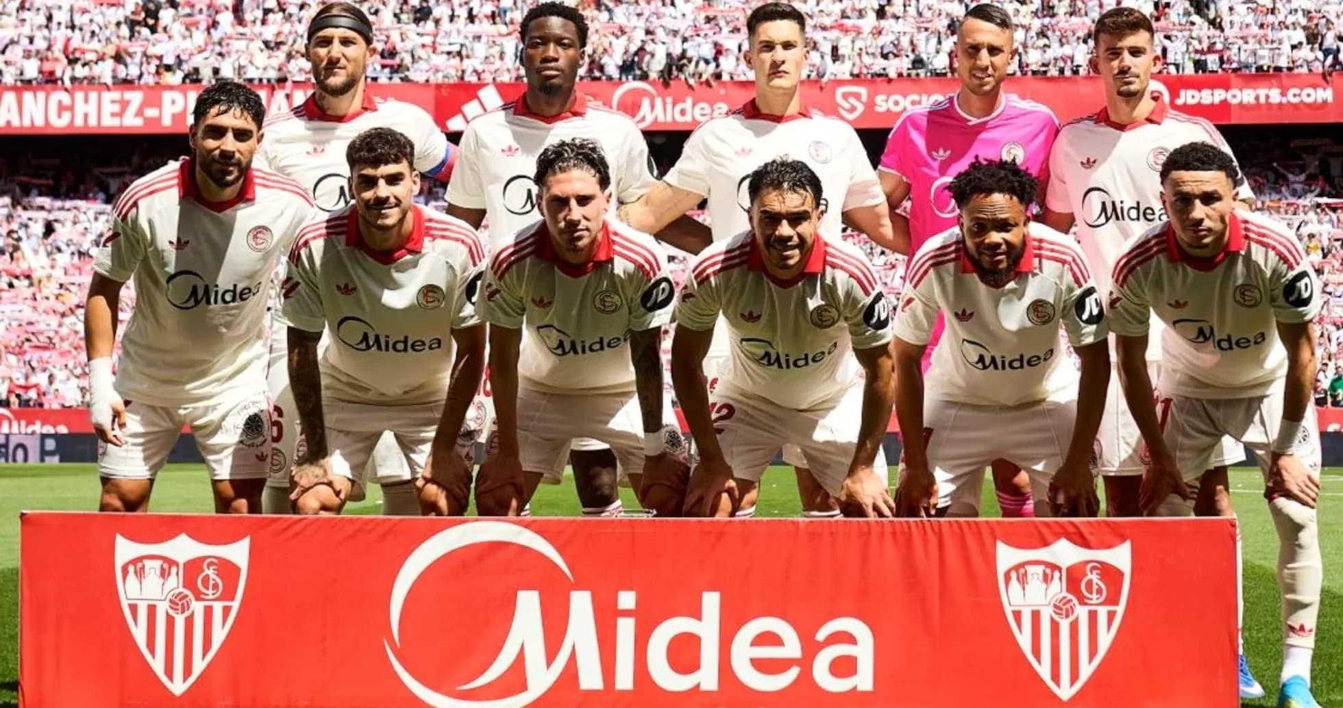 Sevilla FC starting lineup before La Liga match Sevilla FC starting lineup before La Liga match
