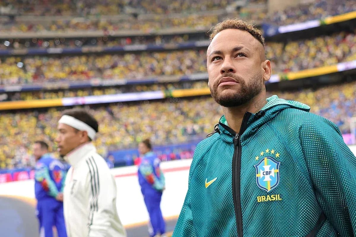 Neymar in Brazil kit before match with crowd Neymar in Brazil kit before match with crowd