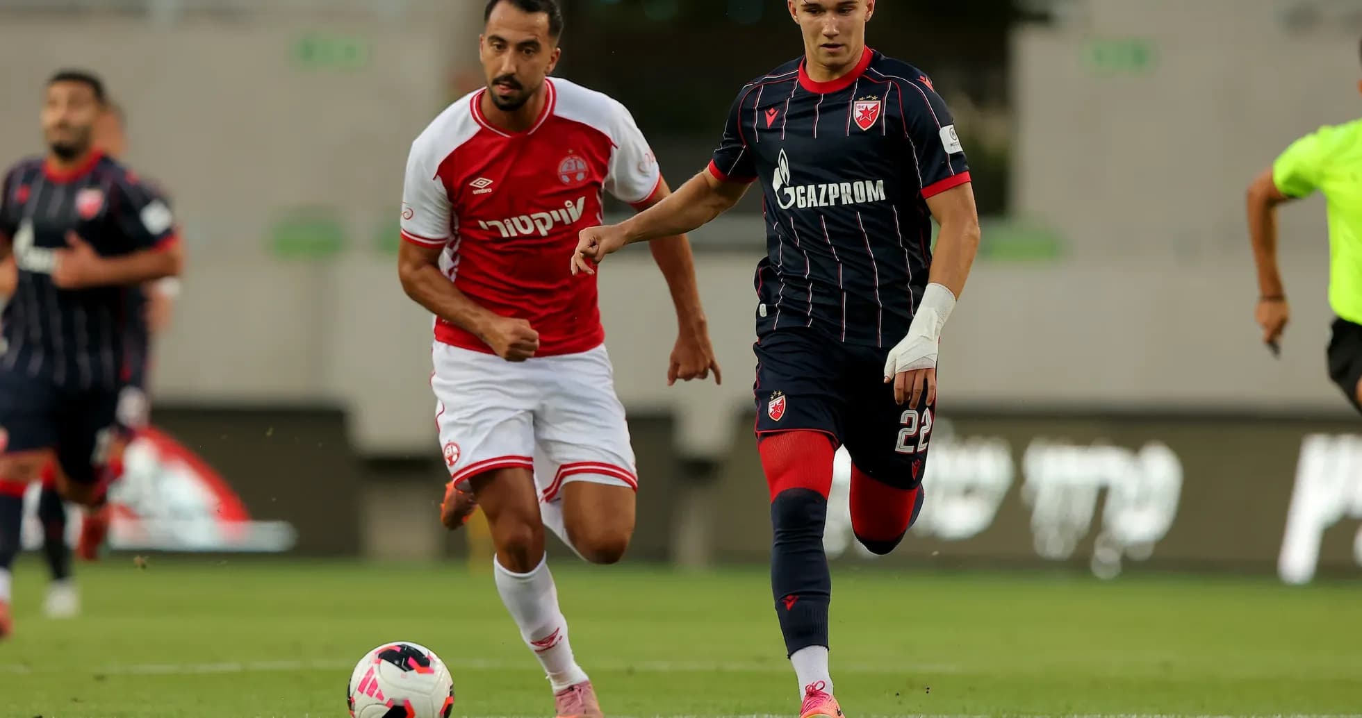 Players competing during FK Crvena Zvezda match Players competing during FK Crvena Zvezda match