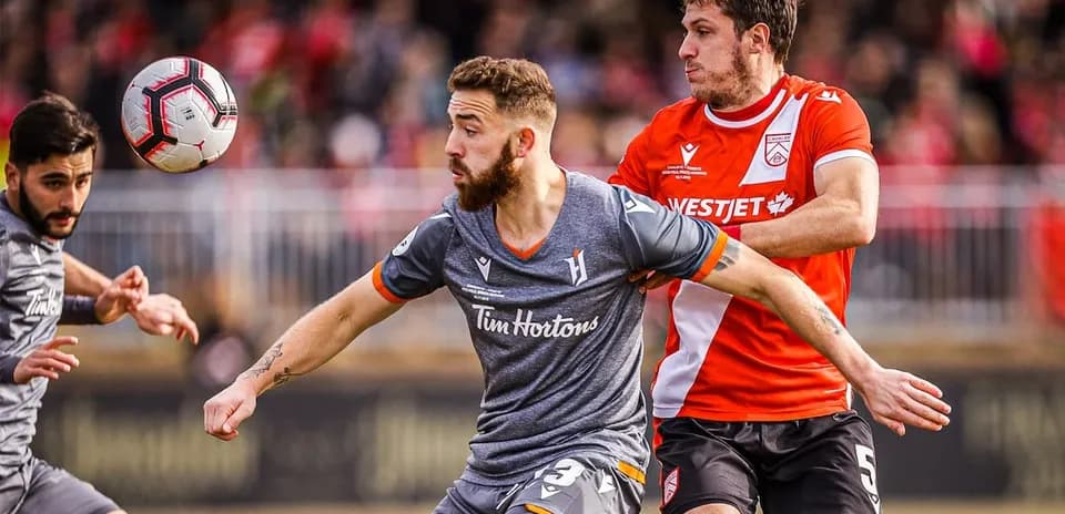 Players contesting the ball during Forge vs Cavalry match Players contesting the ball during Forge vs Cavalry match