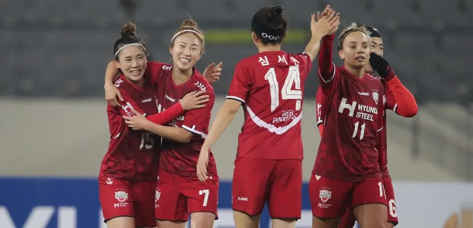 Incheon Red Angels players celebrating a goal Incheon Red Angels players celebrating a goal