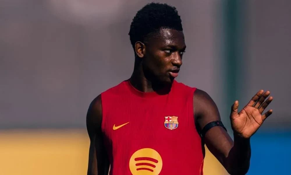 Player training in Barcelona kit on the pitch Player training in Barcelona kit on the pitch